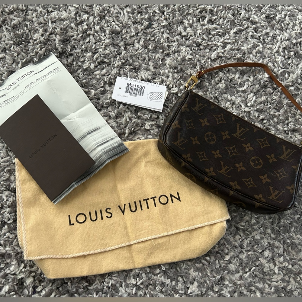 Louis Vuitton clutch
